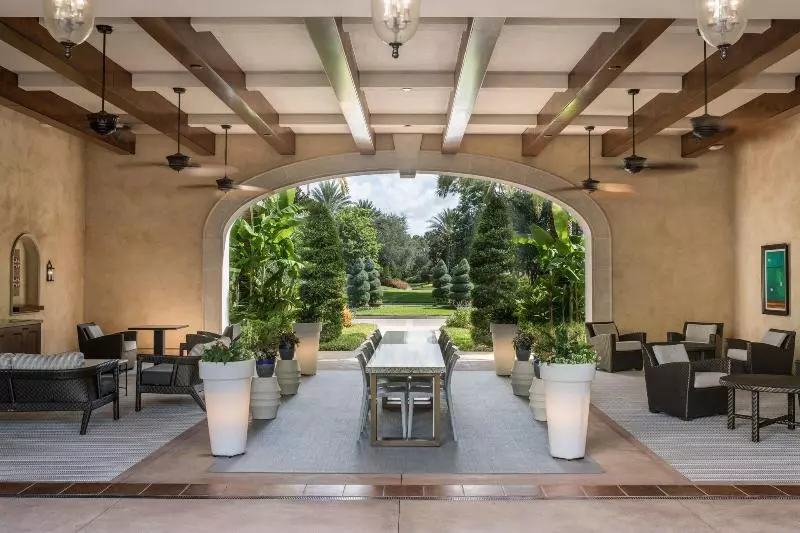 Отель Marriott S Lakeshore Reserve