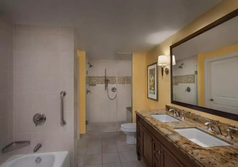 Отель Marriott S Lakeshore Reserve