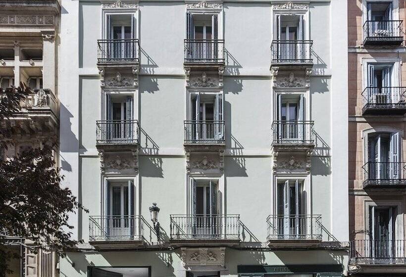 هتل One Shot Prado 23