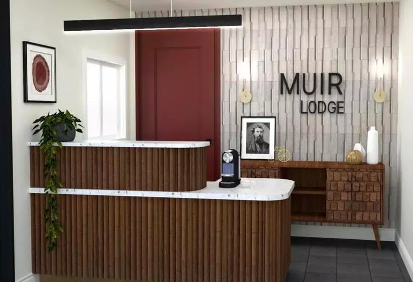 Muir Lodge Motel