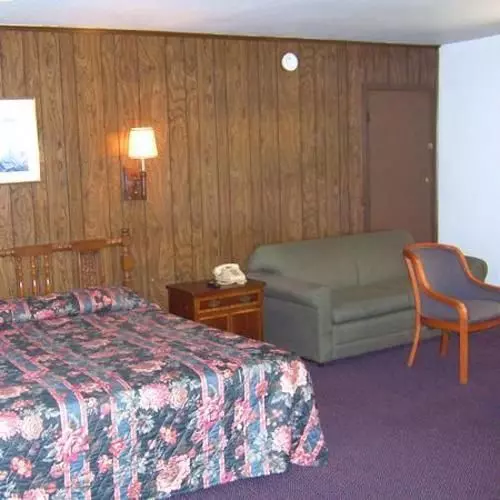 Townsman Motel
