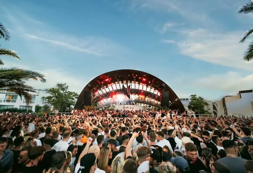 Destino Five Ibiza - 5* Grand Luxe Resort