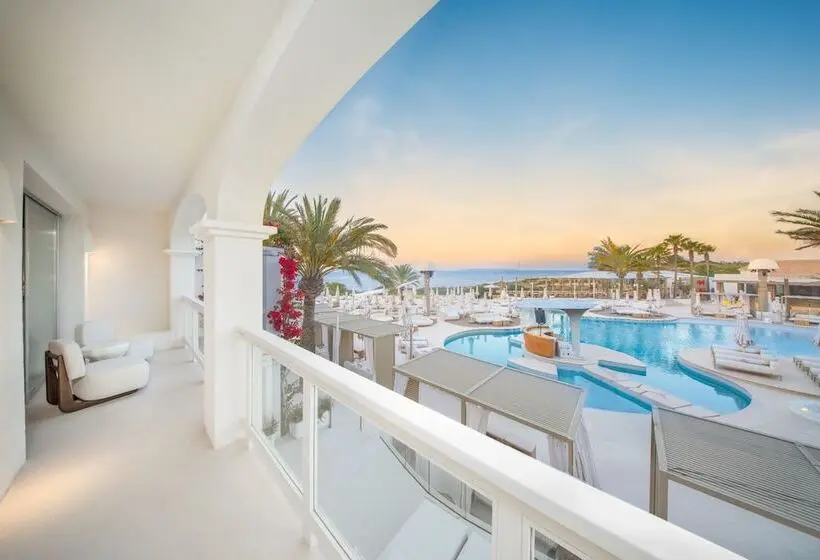 Destino Five Ibiza - 5* Grand Luxe Resort