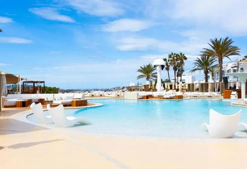 Destino Five Ibiza - 5* Grand Luxe Resort