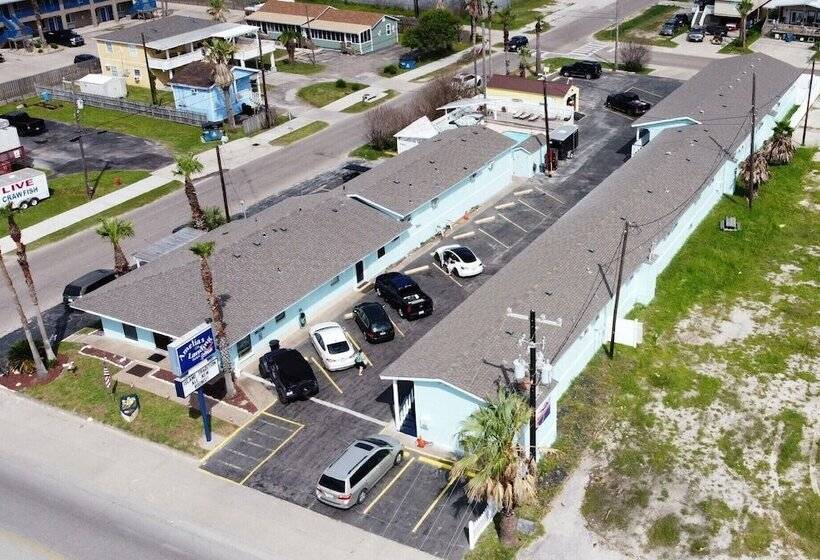 هتل Amelia's Landing