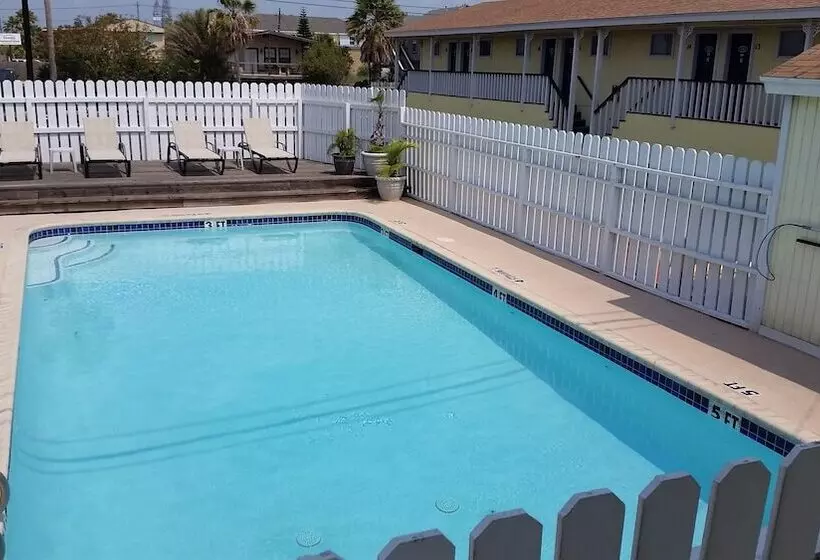 هتل Amelia's Landing