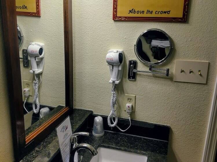 هتل Amelia's Landing