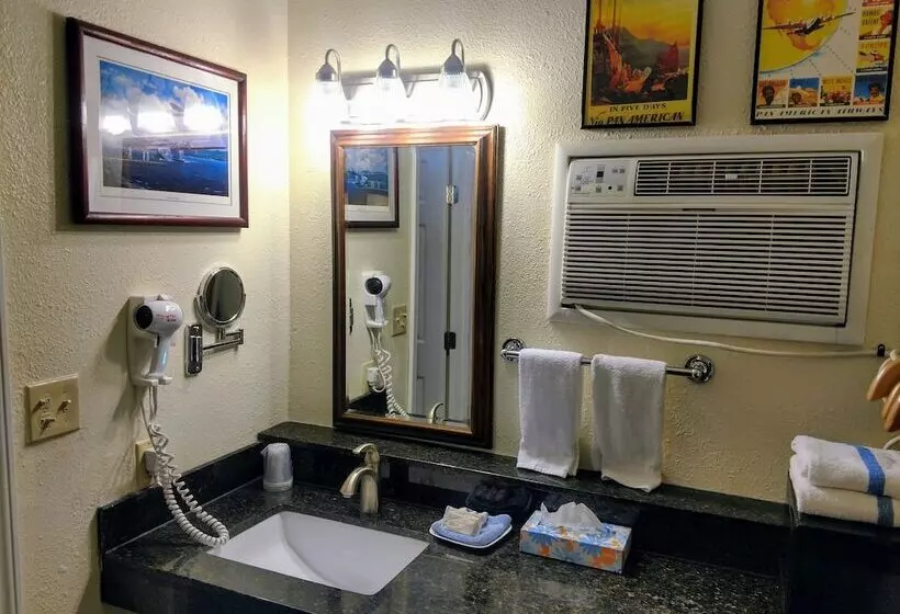 هتل Amelia's Landing