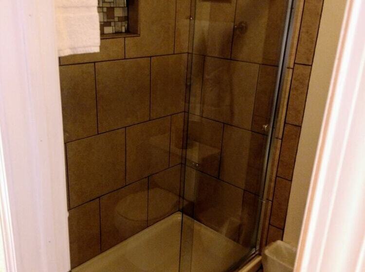 هتل Amelia's Landing