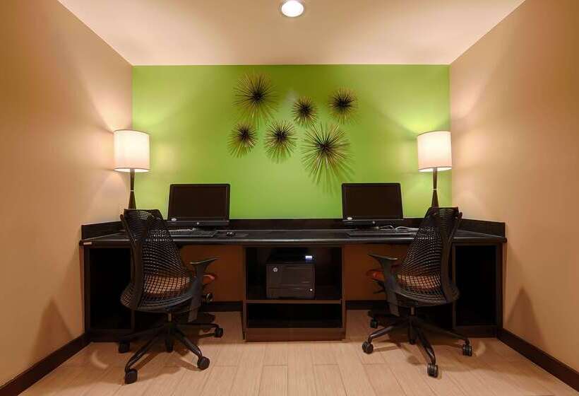 فندق Best Western Plus College Park