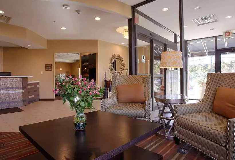 בית מלון כפרי Best Western Plus College Park