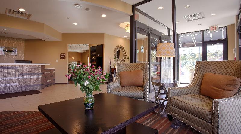 فندق Best Western Plus College Park