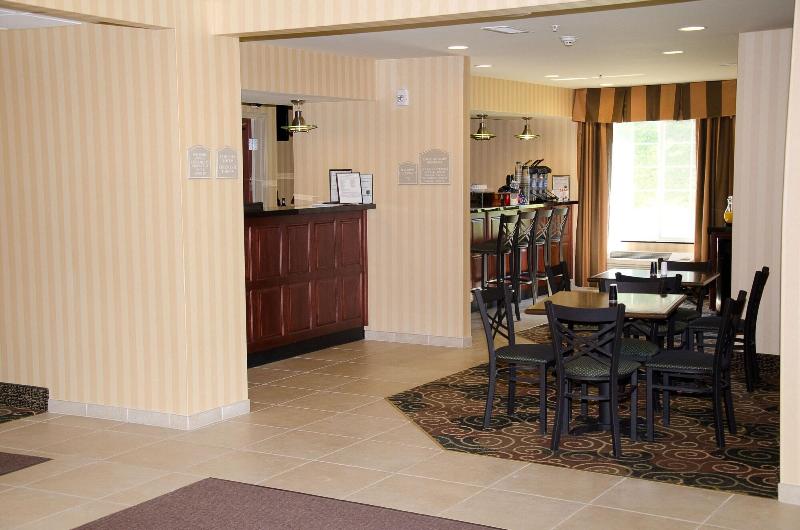 酒店 Cobblestone Inn & Suites Bloomfield