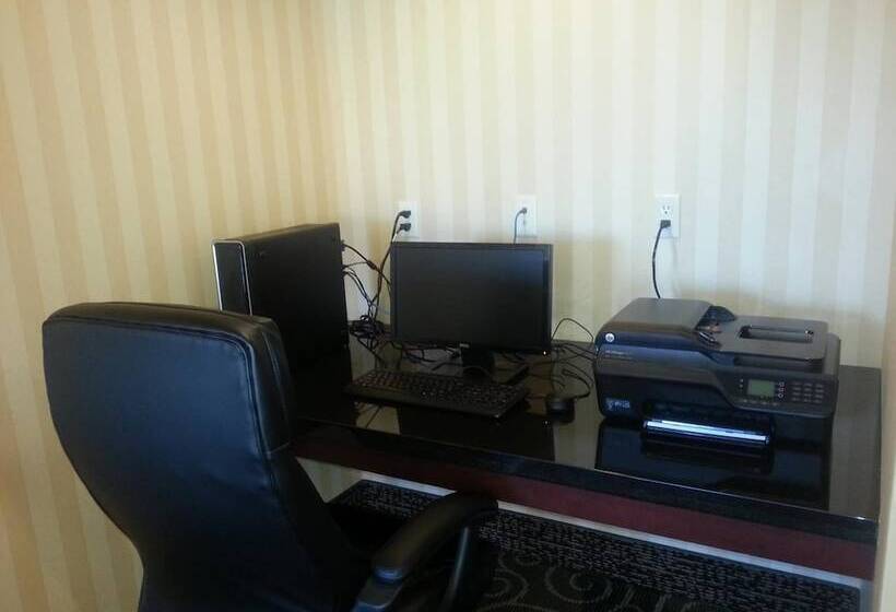 酒店 Cobblestone Inn & Suites Bloomfield