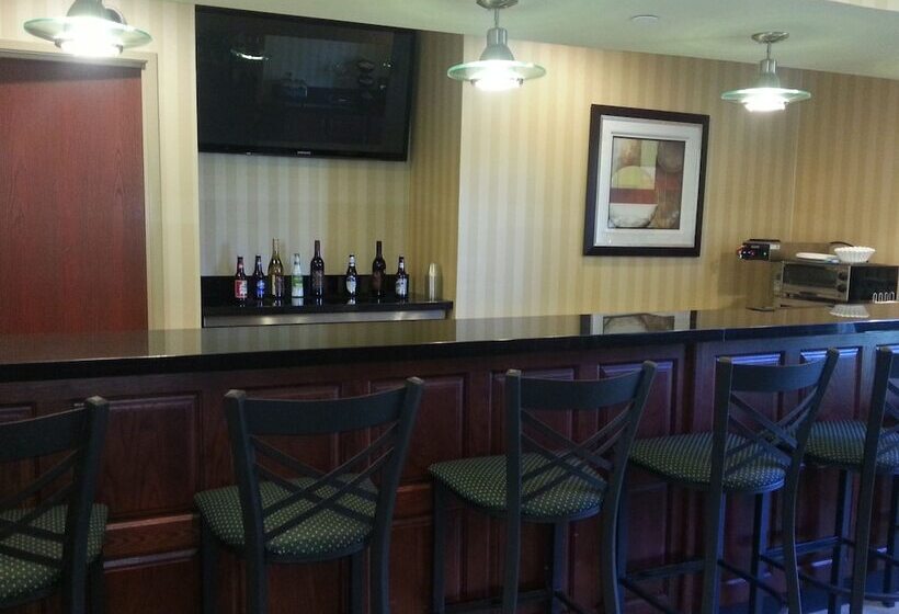 酒店 Cobblestone Inn & Suites Bloomfield
