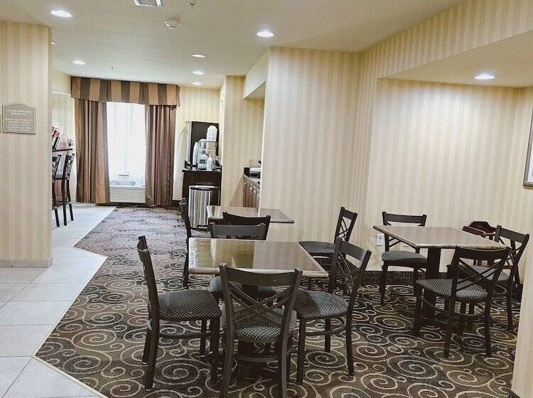 酒店 Cobblestone Inn & Suites Bloomfield