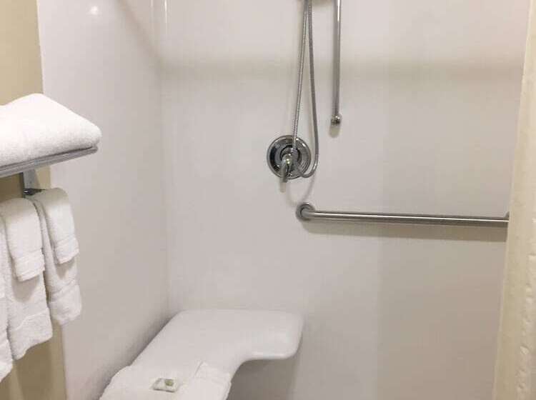 酒店 Cobblestone Inn & Suites Bloomfield