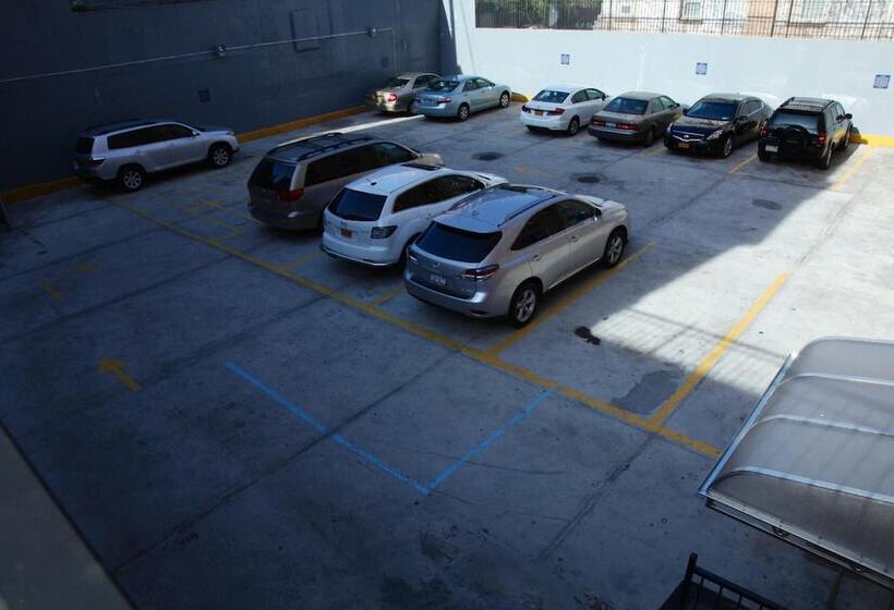 Corona Hotel New York   Laguardia Airport