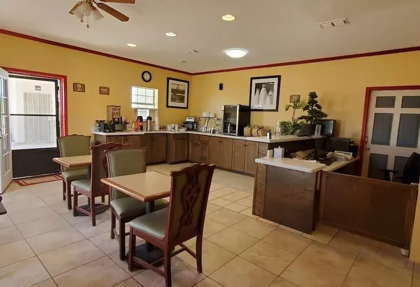 ホテル La Bonita Inn & Suites   Mccamey