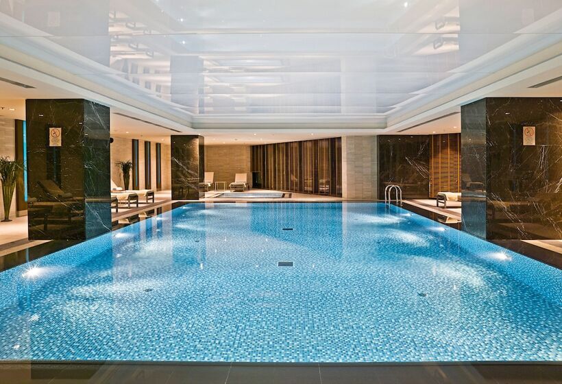 ホテル Ramada Plaza By Wyndham Istanbul Tekstilkent