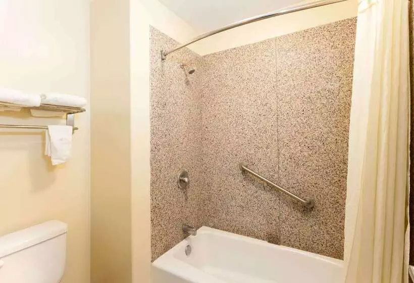 Otel Travelodge By Wyndham Brea