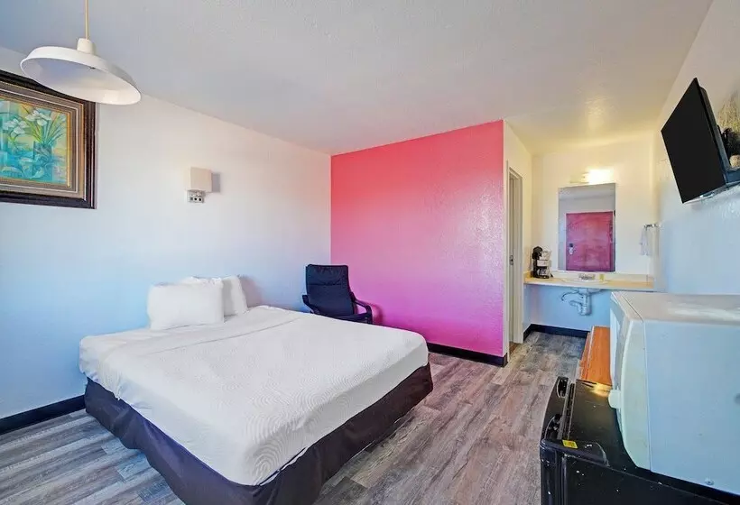 Motel 10