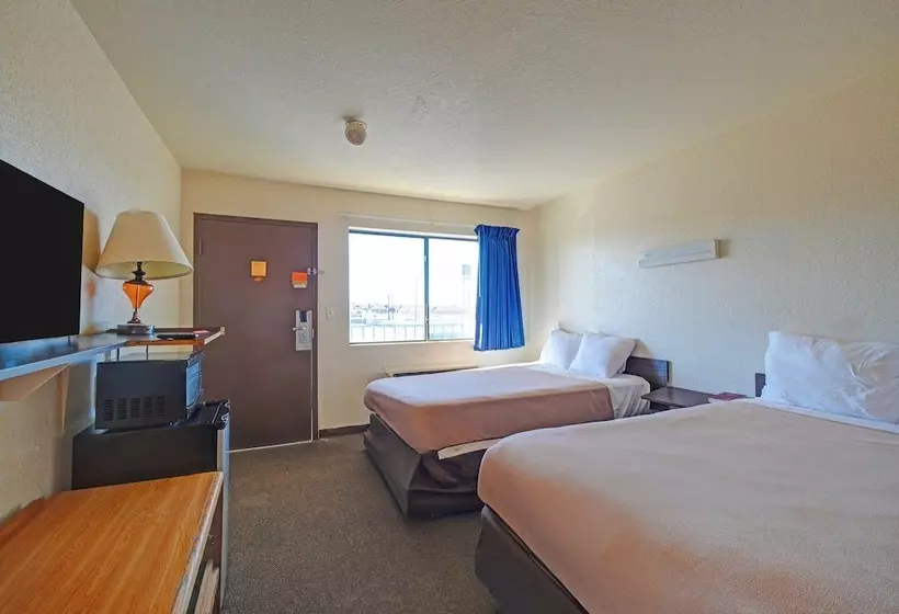 Motel 10