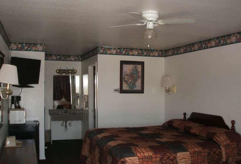 Мотель Camlot Inn