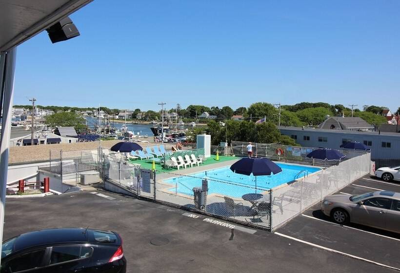 مُتل Ocean Street Inn On Hyannis Harbor