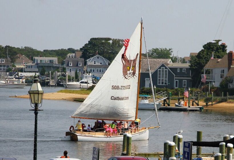 مُتل Ocean Street Inn On Hyannis Harbor