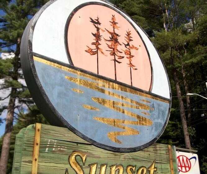 汽车旅馆  Sunset Motor Inn