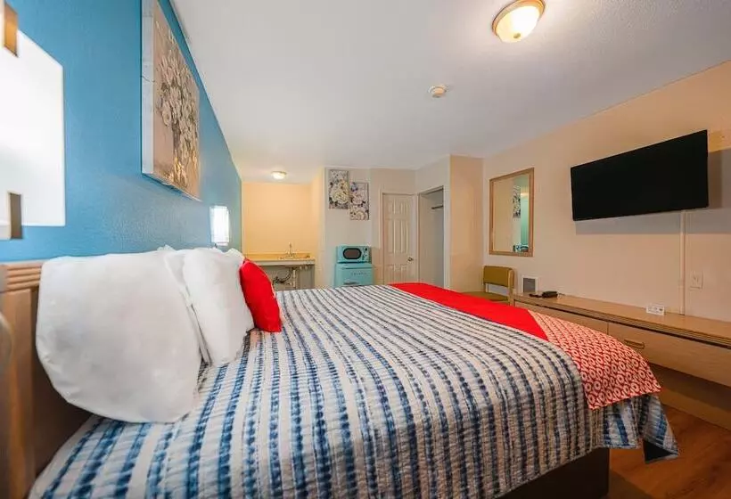 Royal Gateway Motel
