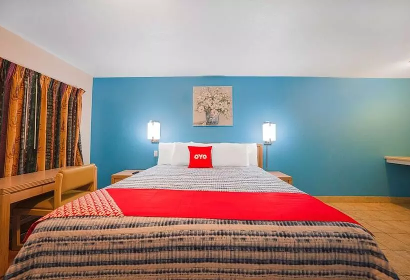 Royal Gateway Motel