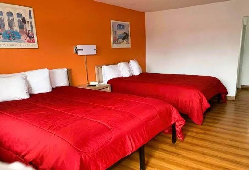 Royal Gateway Motel