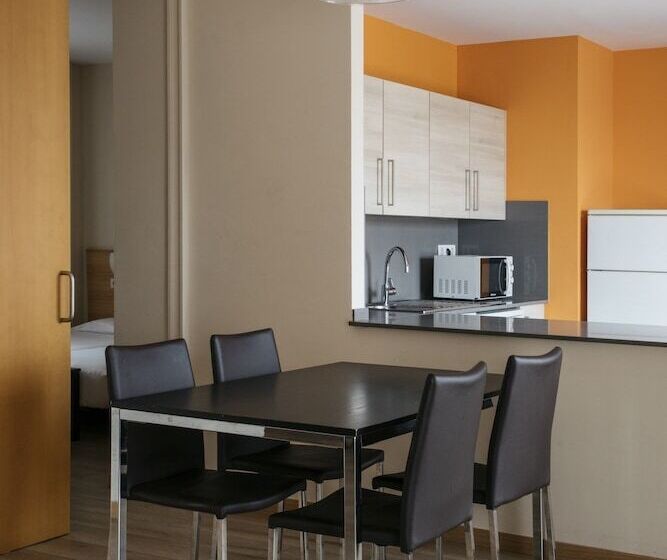 Barcelona Apartment Villarroel