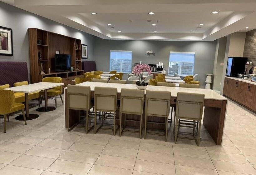 Отель Hawthorn Extended Stay By Wyndham Port Arthur