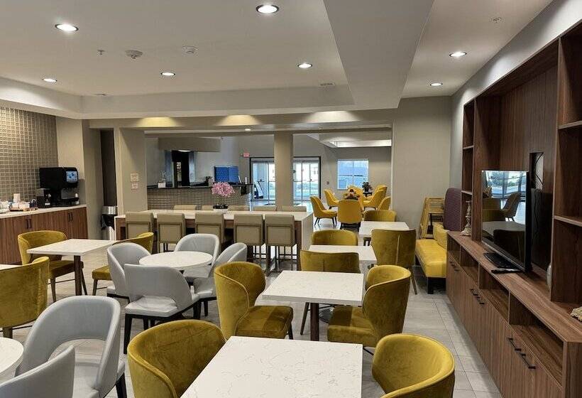 Отель Hawthorn Extended Stay By Wyndham Port Arthur