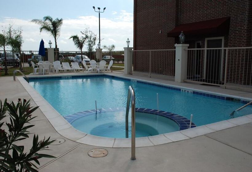 Отель Hawthorn Extended Stay By Wyndham Port Arthur