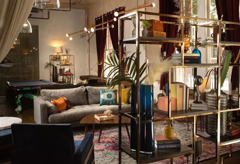 Canvas Hotel Dallas