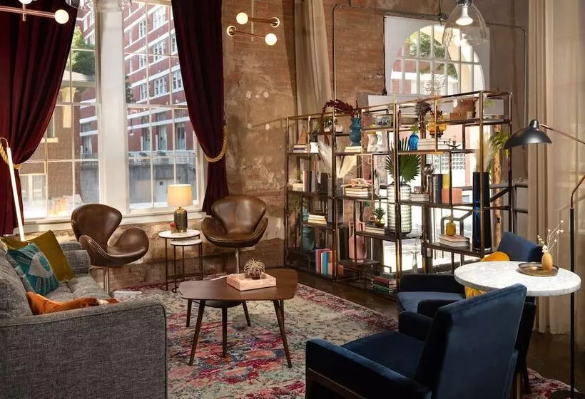 Canvas Hotel Dallas