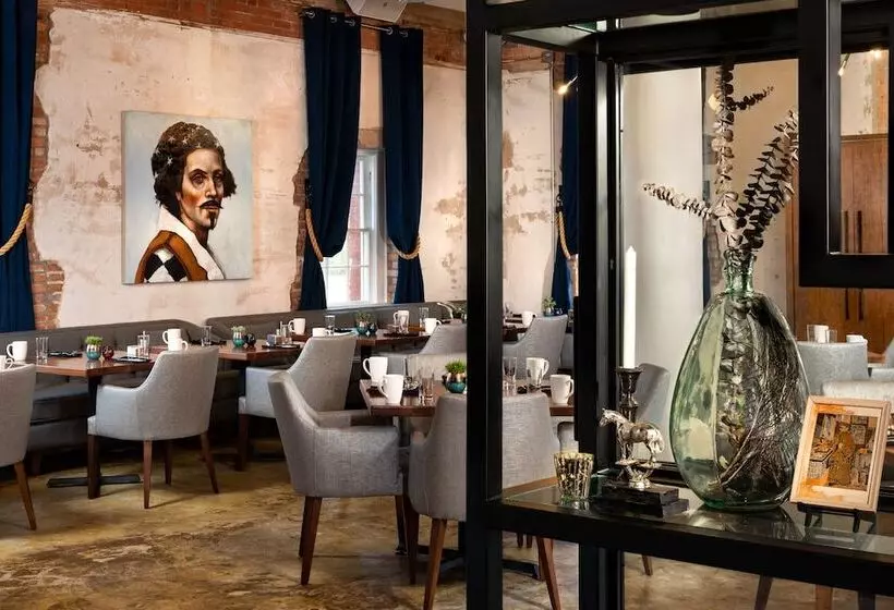 Canvas Hotel Dallas