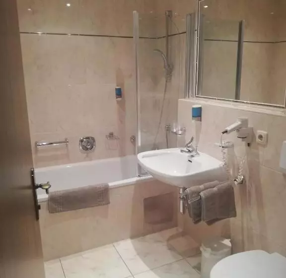 ホテル Das Zentrum