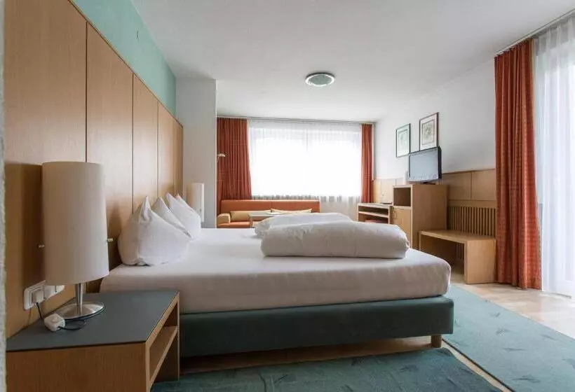 ホテル Das Zentrum