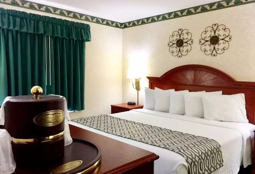 Grand Vista Hotel & Suites