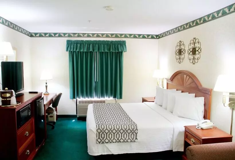 Grand Vista Hotel & Suites