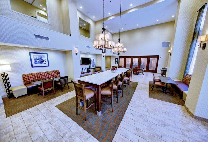 فندق Hampton Inn & Suites Harrisburg/north