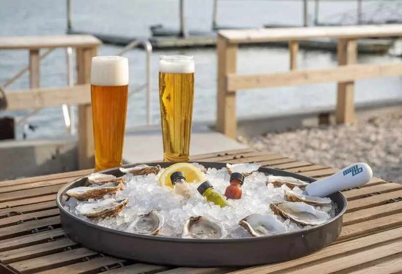 Otel The Shoals Suites & Slips