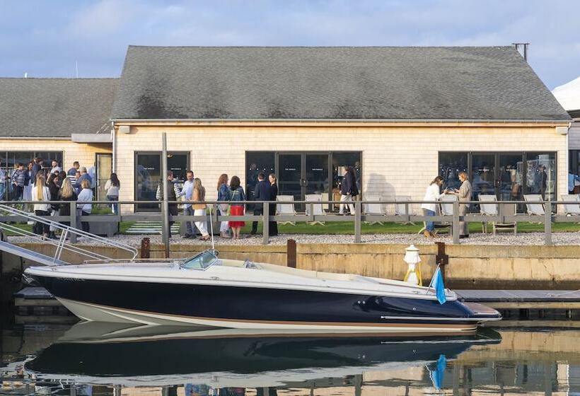 בית מלון כפרי The Shoals Suites & Slips