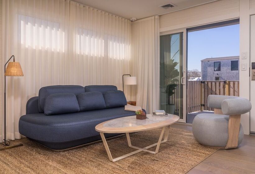 בית מלון כפרי The Shoals Suites & Slips