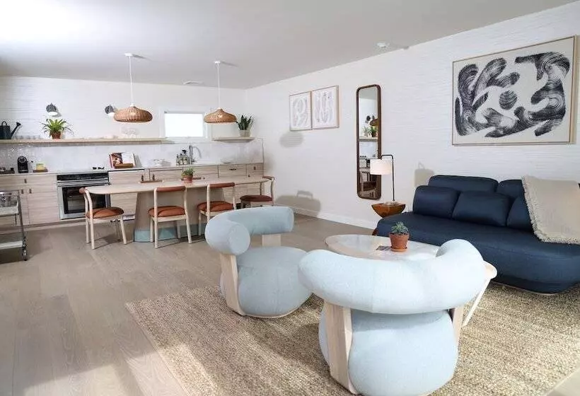 Otel The Shoals Suites & Slips